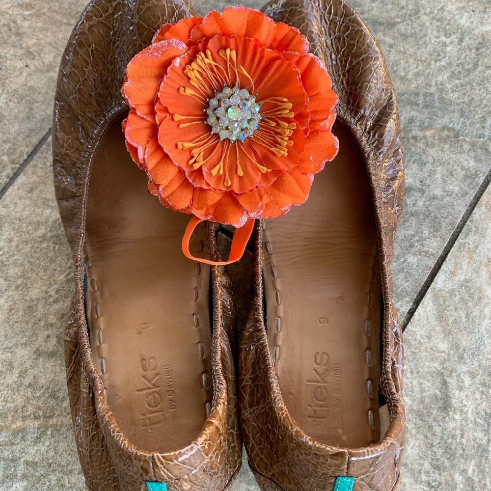 Tieks patent brown crocs size 9